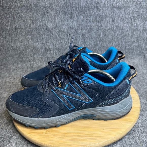 New Balance 410 v7 Trail Running Shoes Mens Sz 10 MT410V7 Blue - Picture 1 of 9